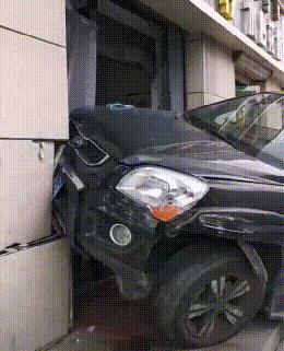 DƬ